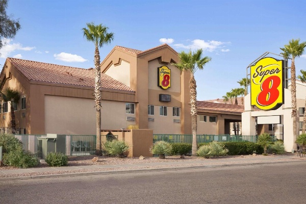 Super 8 by Wyndham Marana/Tucson Area image 1